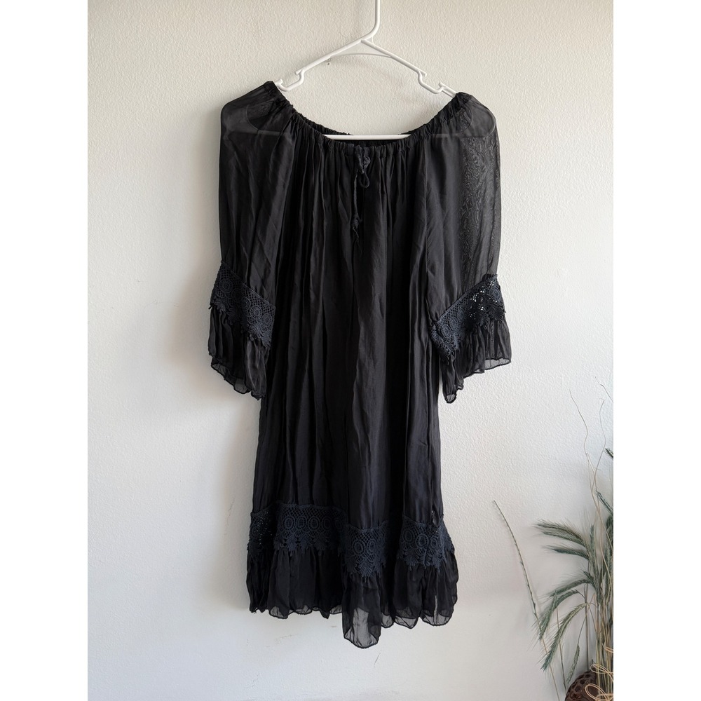 Boho Off-Shoulder Mini Dress in Black